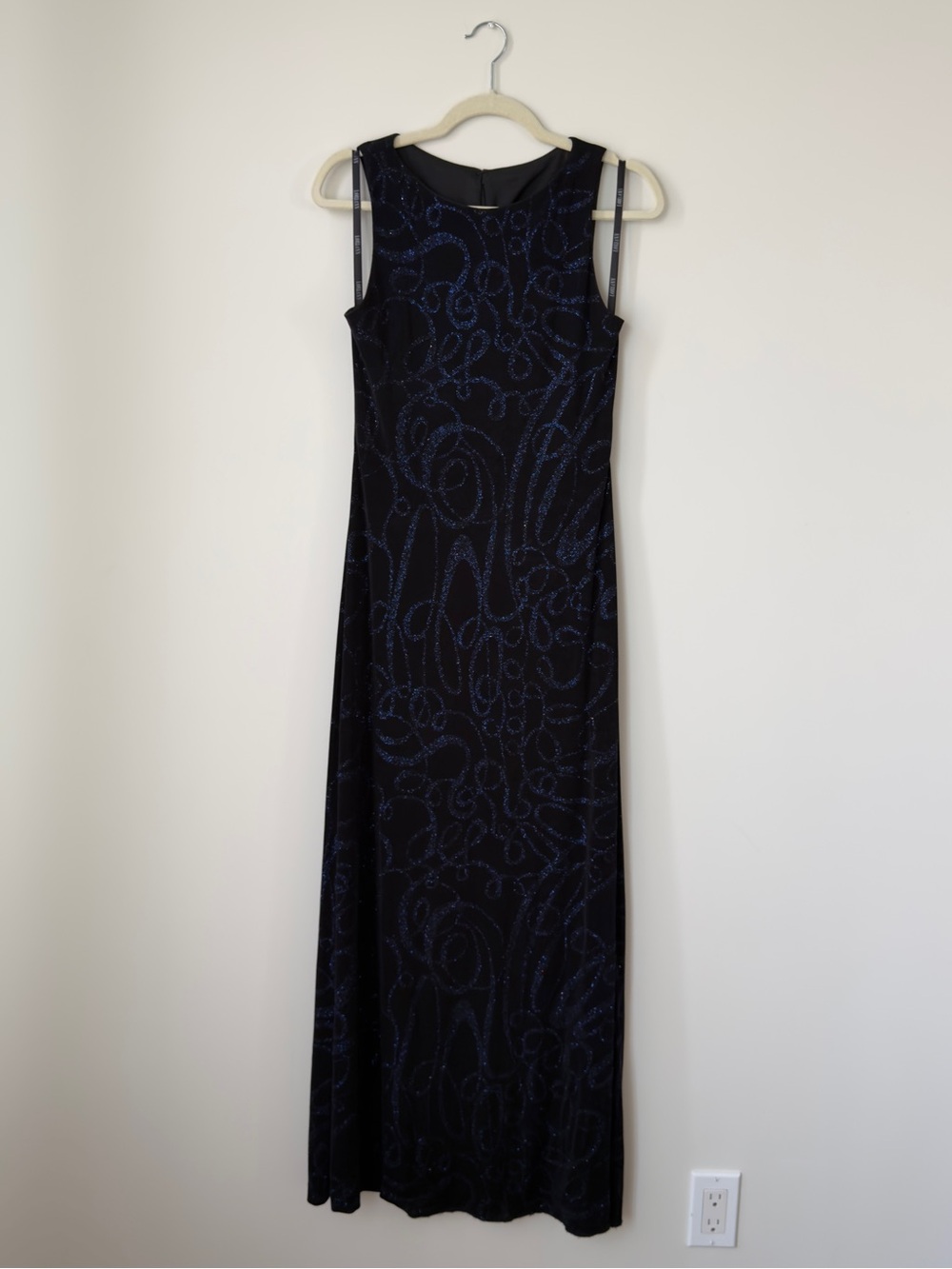 Elegant Black Evening Gown with Subtle Blue Sparkle
